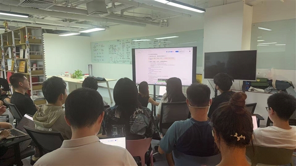 正在扎堆改变世界新葡京辍学的00后(图6)